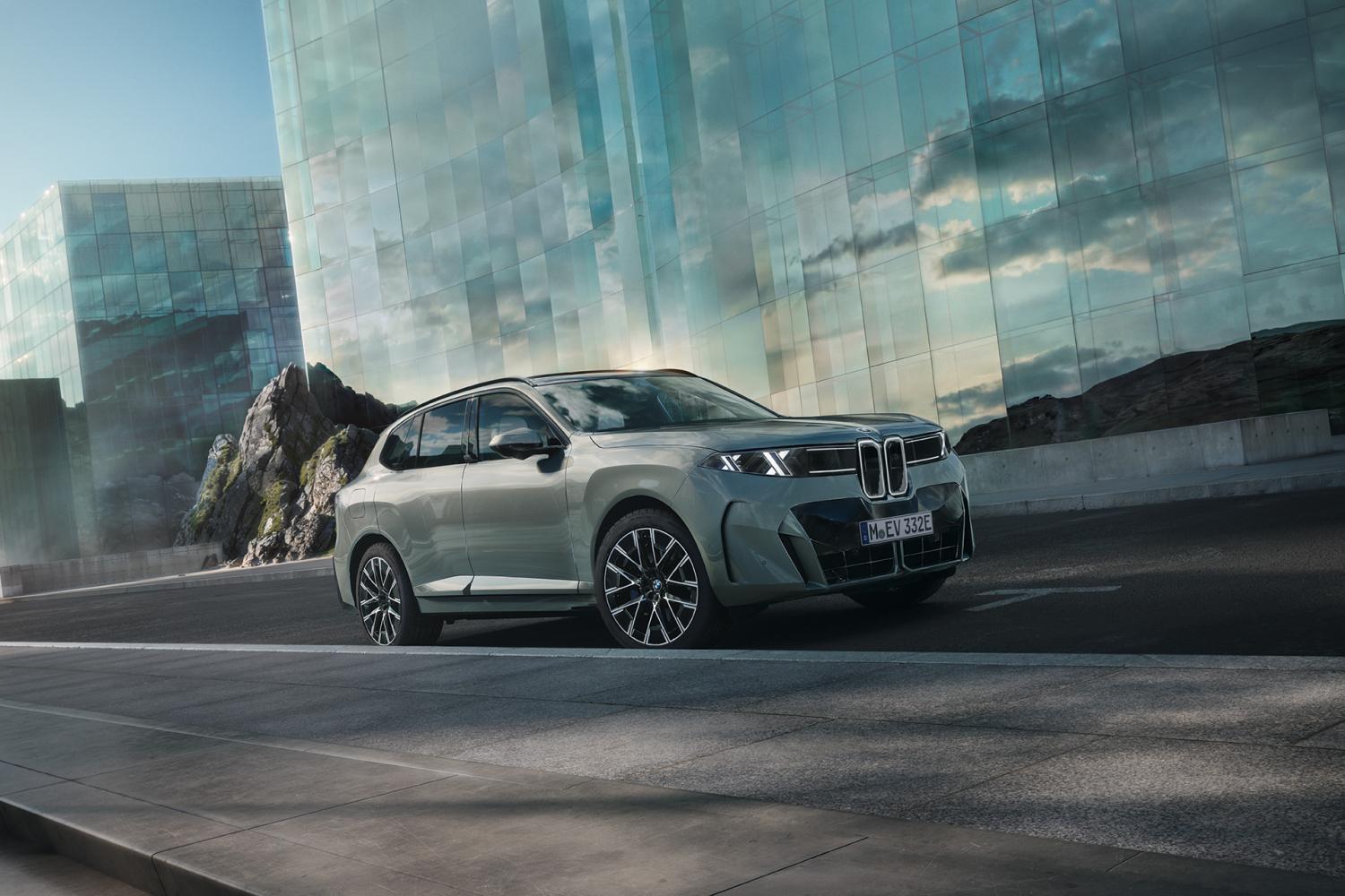 BMW презентовал обновленный X5