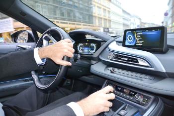 Механическая коробка передач не имеет смысла – глава BMW M