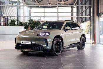 В Казахстане презентовали электрический Porsche Cayenne